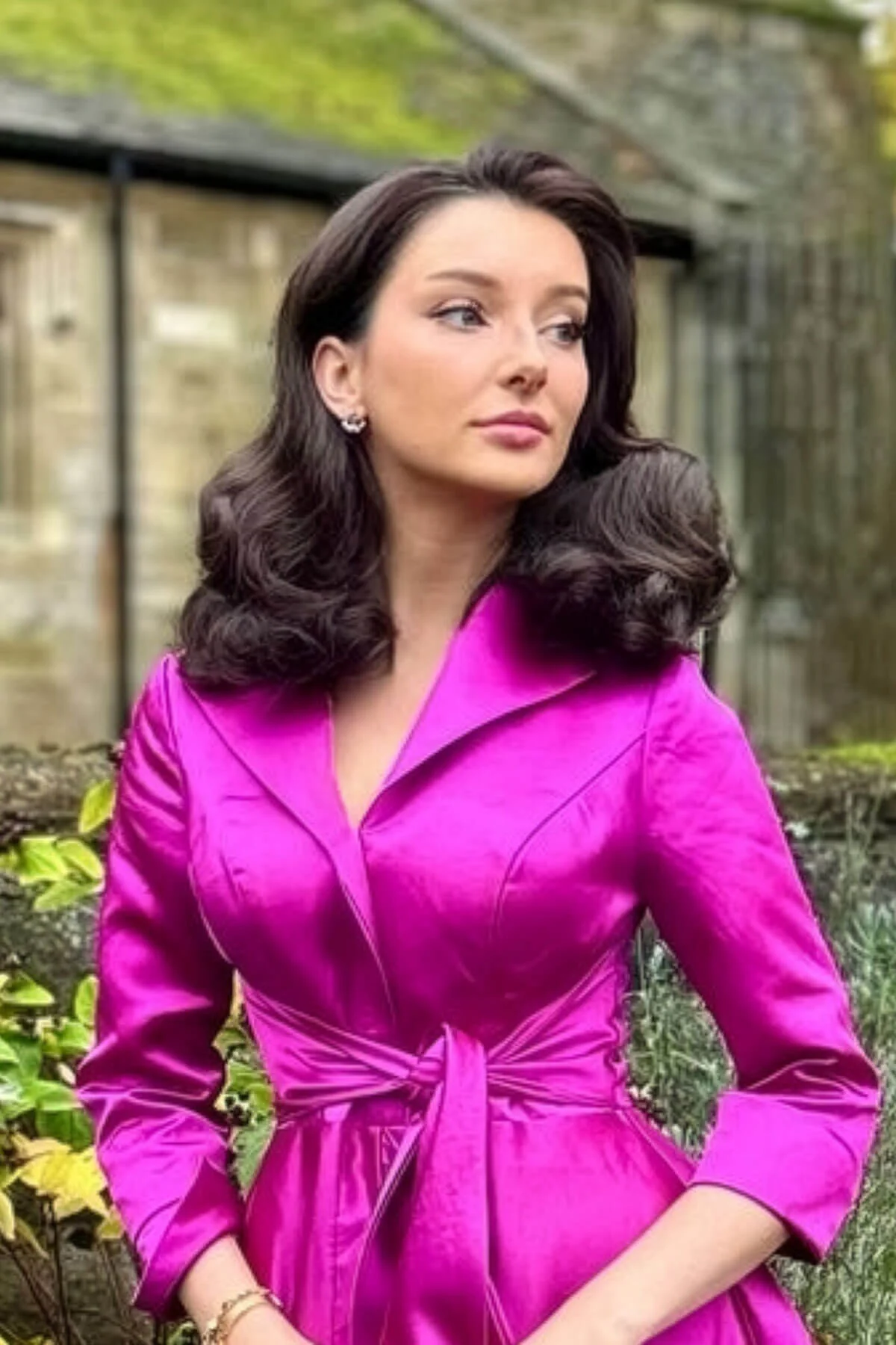 Shoulder length half wig hairpiece with beautiful marcel waves: Virginia - Image 19