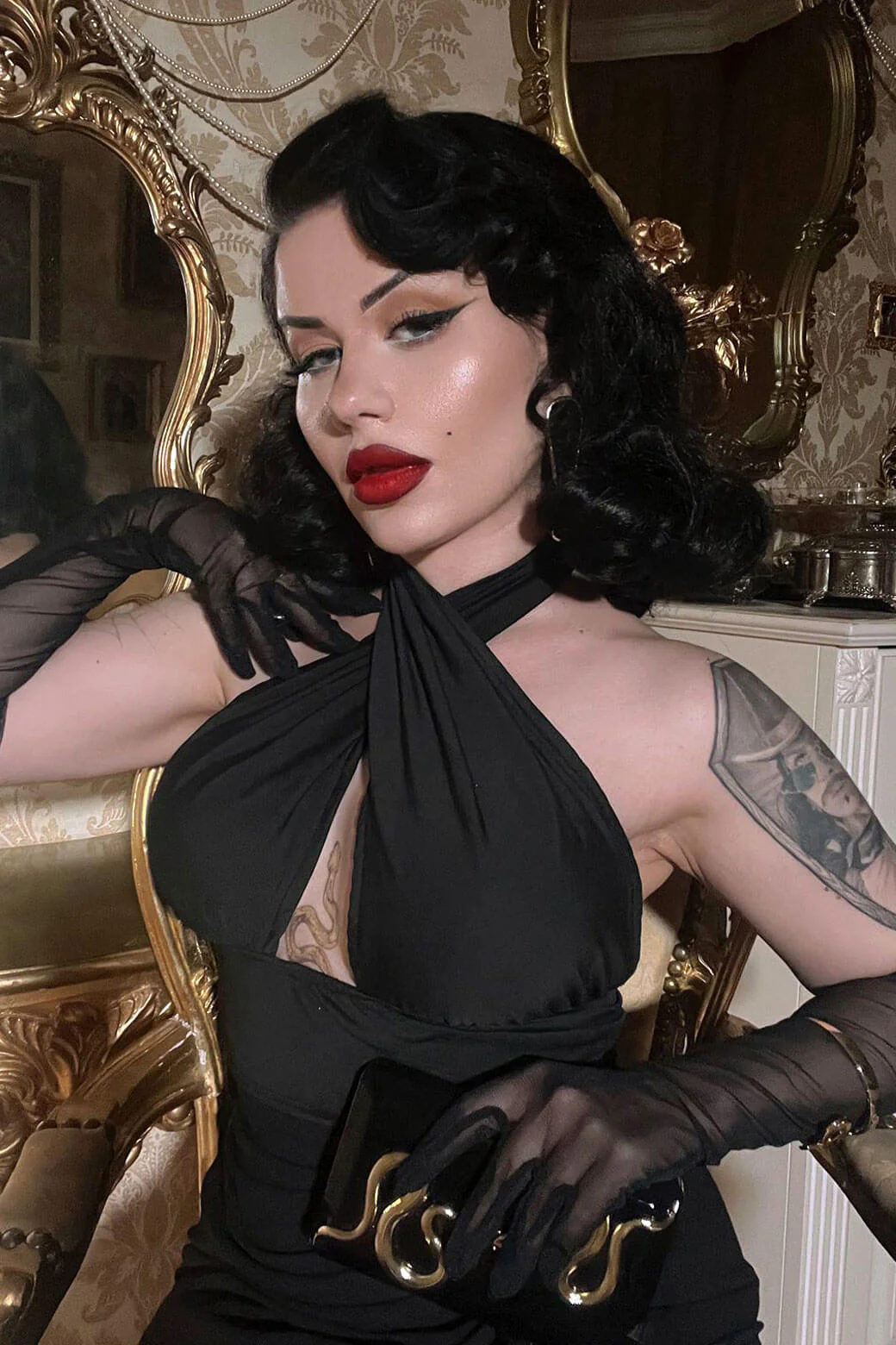 Shoulder length half wig hairpiece with beautiful marcel waves: Virginia - Image 54