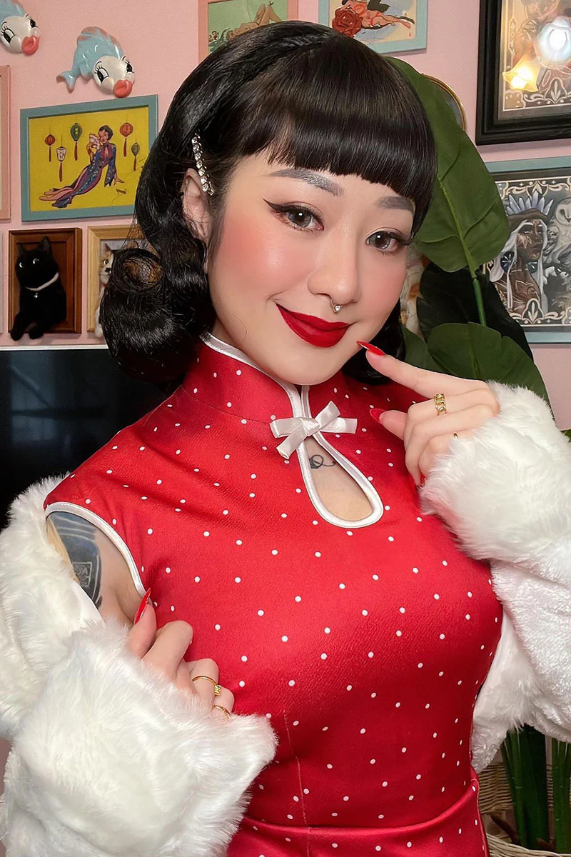 Shoulder length half wig hairpiece with beautiful marcel waves: Virginia - Image 9