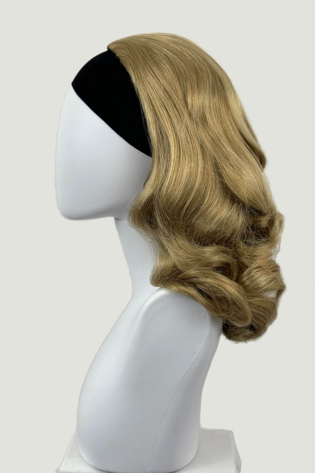 Long half wig hairpiece with beautiful vintage waves: Onyx - Image 56