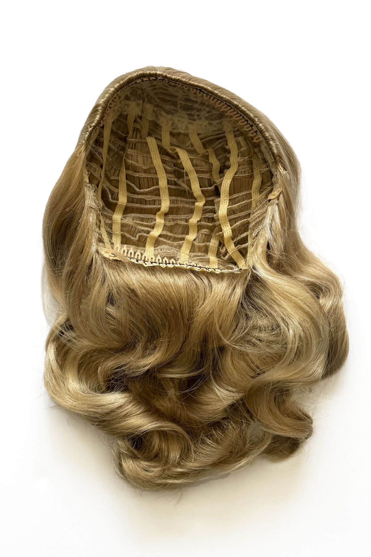 Long half wig hairpiece with beautiful vintage waves: Onyx - Image 57