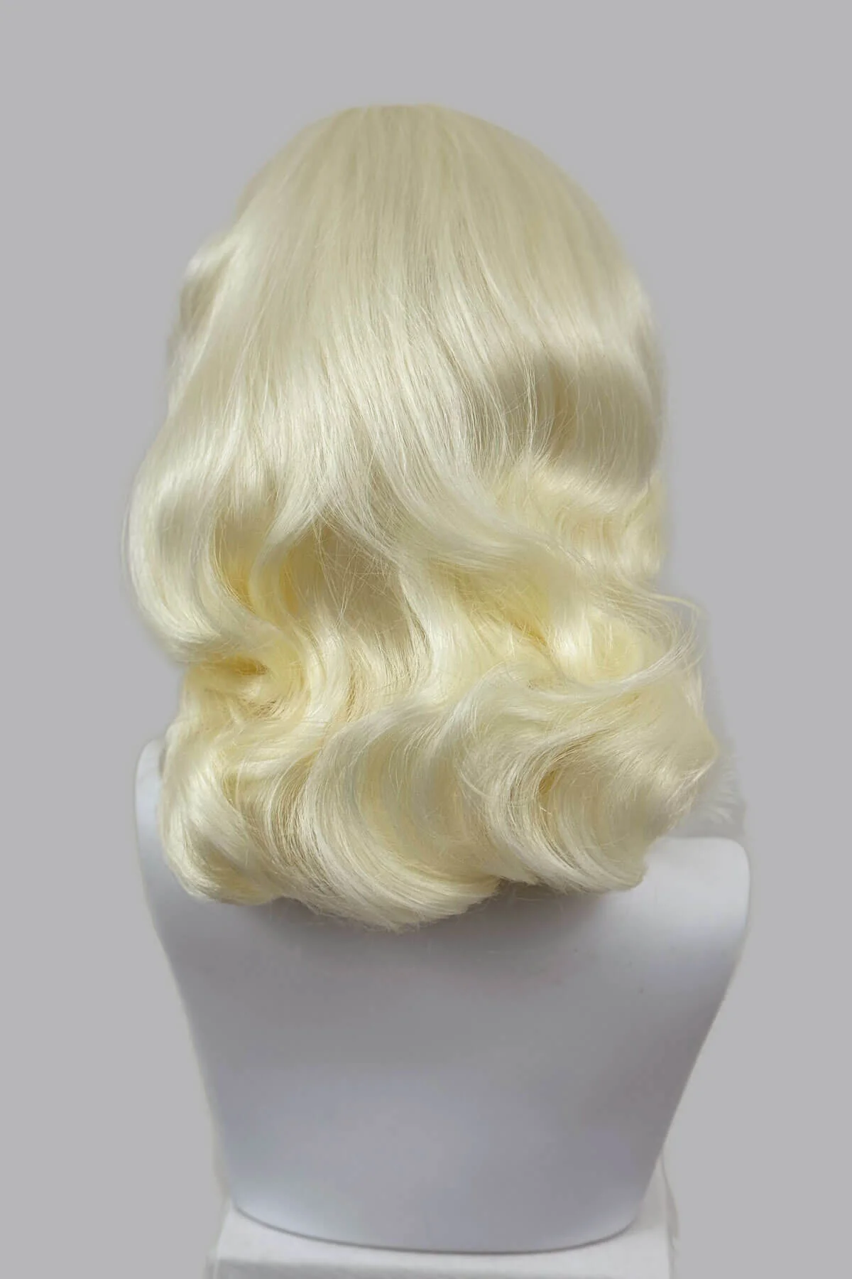 Long half wig hairpiece with beautiful vintage waves: Onyx - Image 64