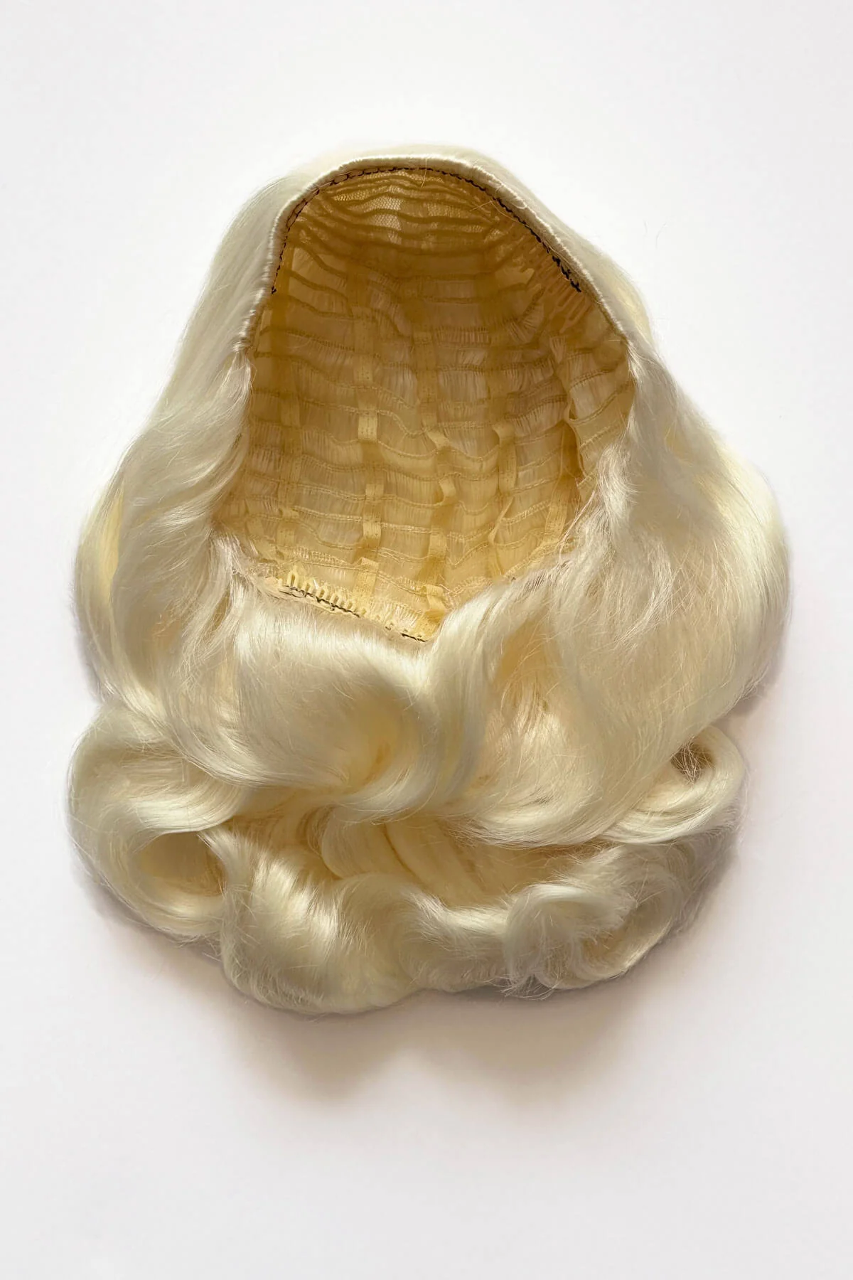 Long half wig hairpiece with beautiful vintage waves: Onyx - Image 66