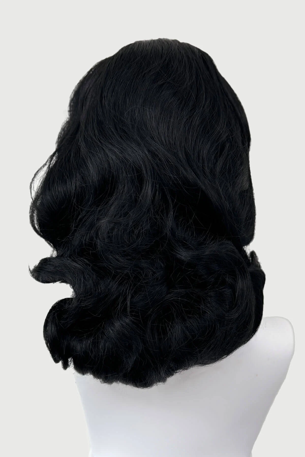 Long half wig hairpiece with beautiful vintage waves: Onyx - Image 7
