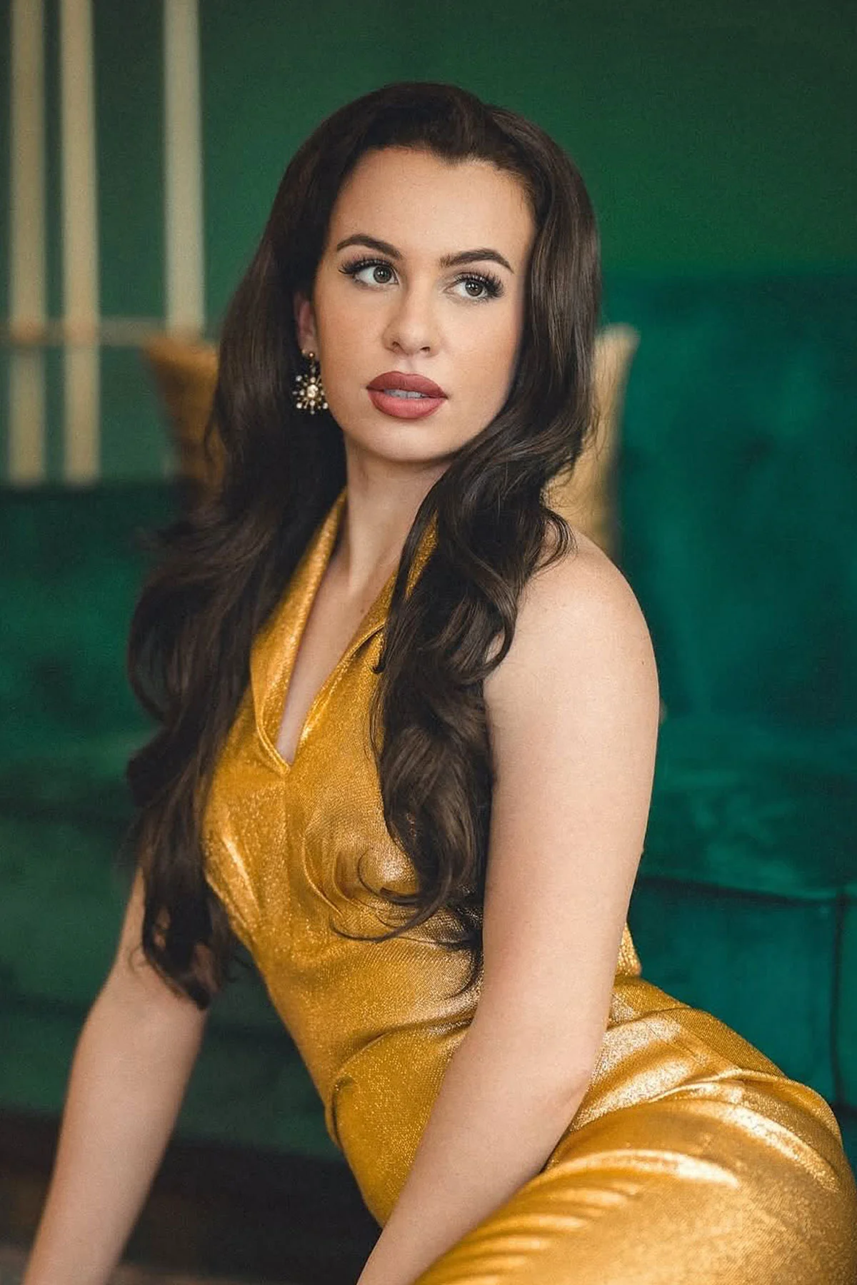 Brown half wig hairpiece, full, long with gentle waves: Taya - Image 14
