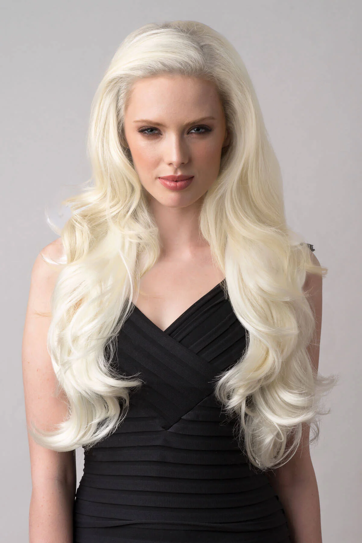 Platinum blonde half wig hairpiece (3/4 wig), wavy: Barbie